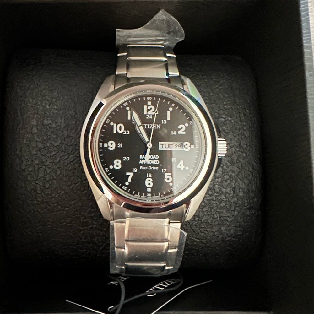 Never used citizen watch. Railroad approved